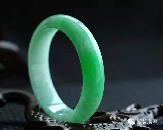 伟德国际2018-2023年互聯網+玉石市場前景研究報告