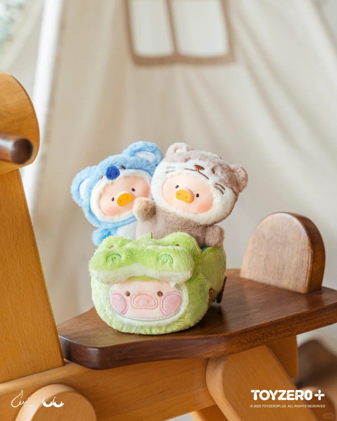 LuLu The Piggy Animal Party Puppet Show BlindBox Figure