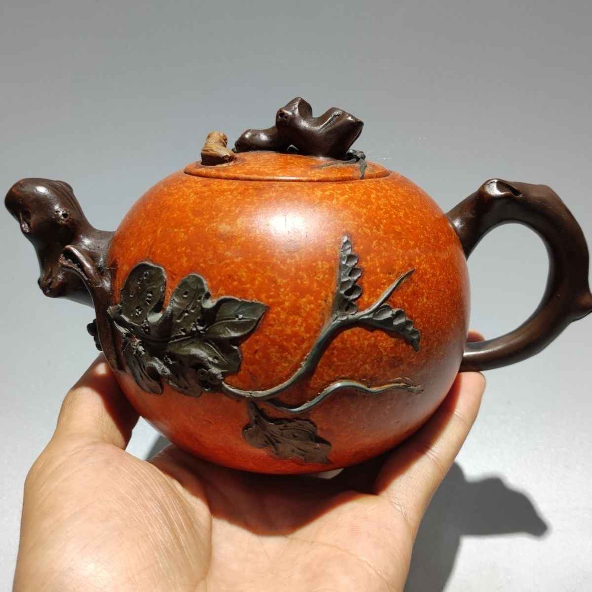 中国古美術・宜興原鉱紫泥 樹桩急須・紫砂壺・底款:蒋蓉・朱泥・急須・茶壺・茶道具 中国古美術・宜興原鉱紫泥 樹桩急須・紫砂壺・底款:蒋