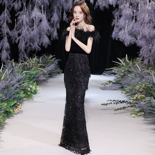 Черное элегантное элитное вечернее платье, изысканный стиль, рыбий хвост, открытые плечи