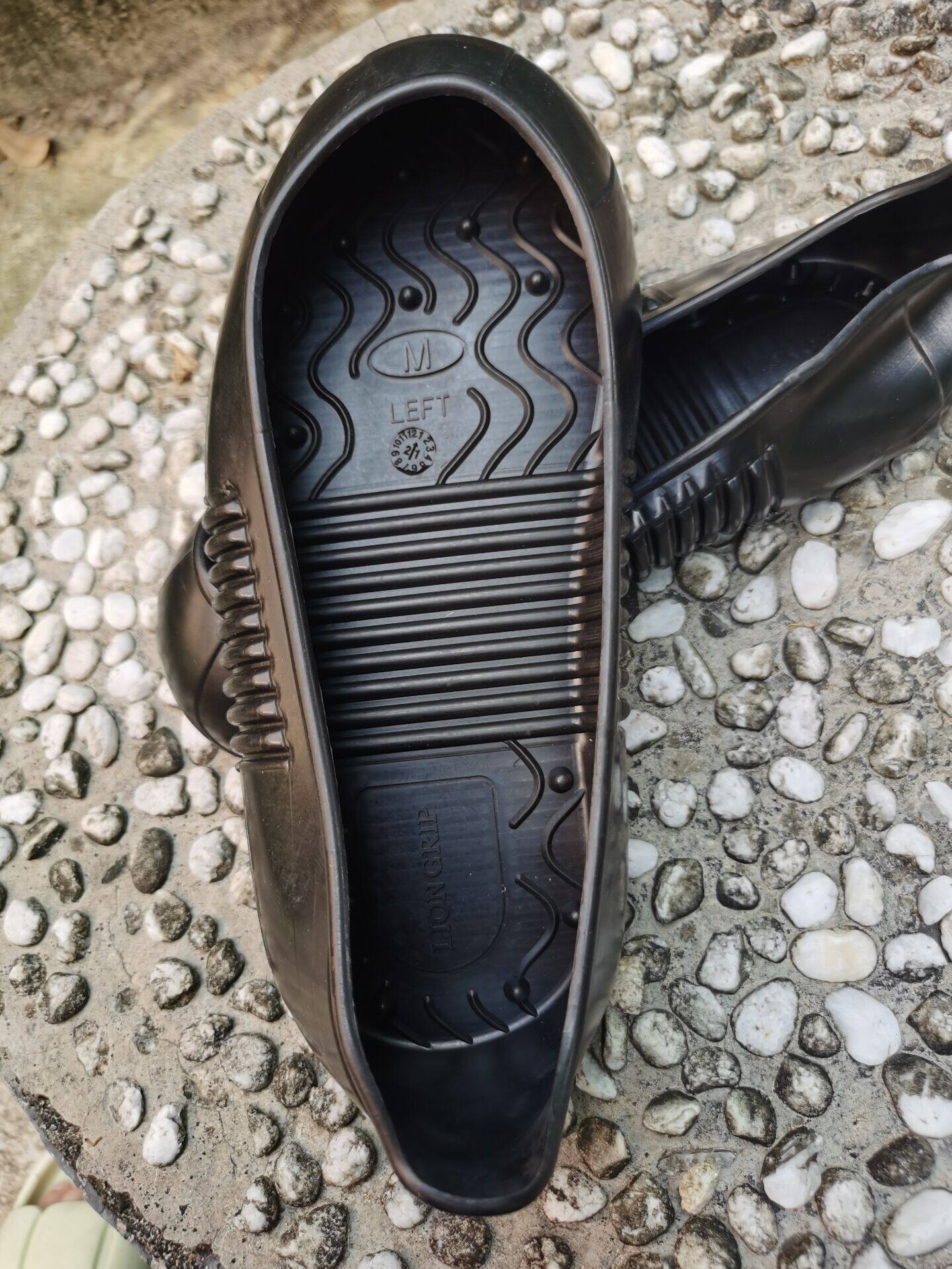 LIONGRIP version on the ding ding kitchen room model room anti-wear special shoe cover machine washable ultra-durable non-slip