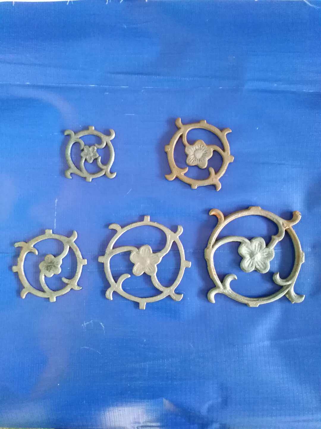 Wrought iron door eyebrow door foot door side decoration Wrought iron tea table Wrought iron TV wall craft iron door Metal door accessories Wind and fire