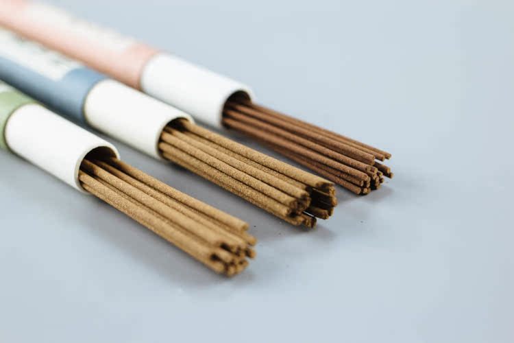 vòng trầm đeo tay Hương thơm nhẹ nhàng độc quyền của hổ phách hương gỗ đàn hương tự nhiên và hương nhang làm bằng tay nóng - Sản phẩm hương liệu kỳ nam hương