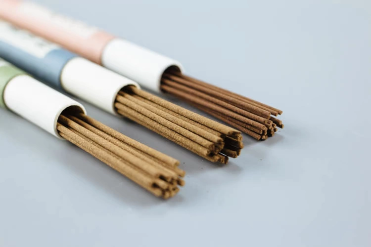 Hương thơm nhẹ nhàng độc quyền của hổ phách hương gỗ đàn hương tự nhiên và hương nhang làm bằng tay nóng - Sản phẩm hương liệu