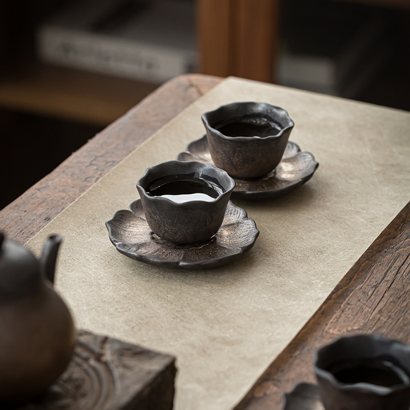 Variable gold petals small cup cup single CPU Japanese manual kung fu tea set coarse restoring ancient ways some ceramic cup a single son