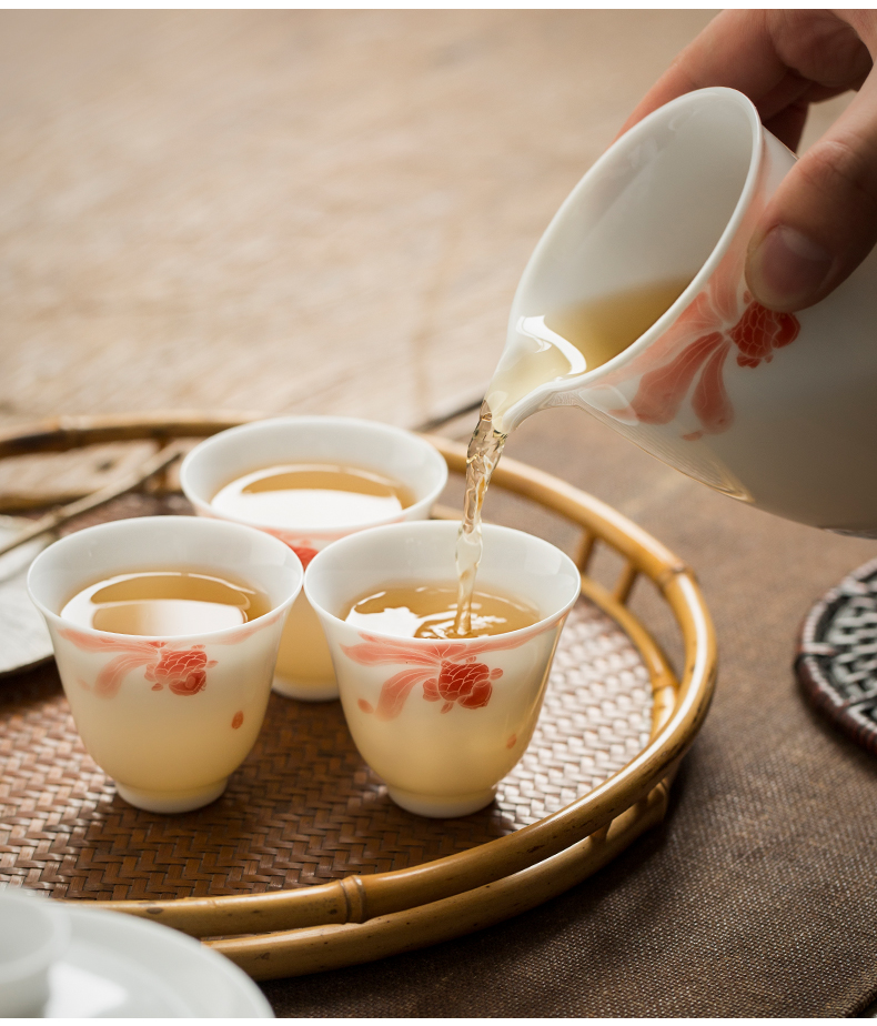 Jingdezhen pastel pure hand - made fish play under the glaze color master sample tea cup by hand cups of pu - erh tea sample tea cup single CPU