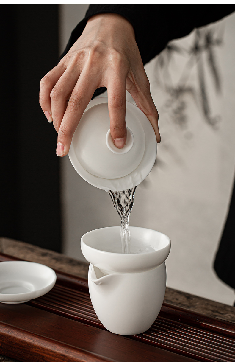 Small tureen single biscuit firing suet jade tureen dehua white porcelain three tureen trumpet not hot pu - erh tea set