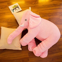 Розовый чувствует себя очень удобно