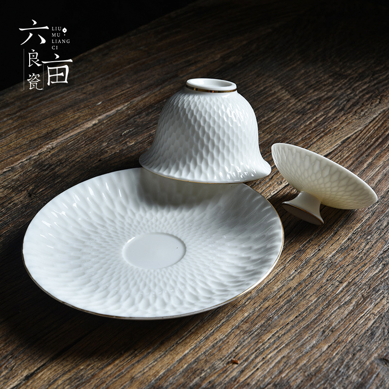 Tureen ceramic tea cups is white porcelain bowl with kung fu tea set white porcelain teapot only three bowls of suit hand grasp pot