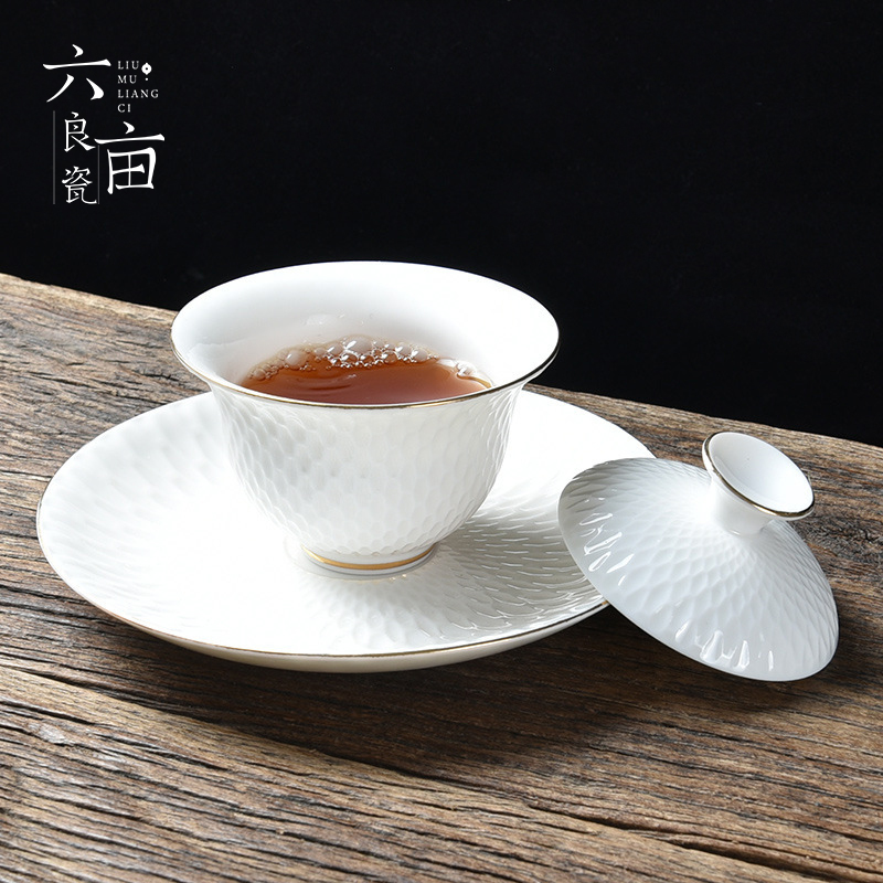 Tureen ceramic tea cups is white porcelain bowl with kung fu tea set white porcelain teapot only three bowls of suit hand grasp pot