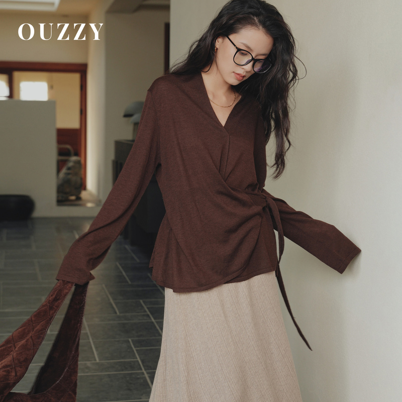 Ouzzy's "Wind Bone" V-Neck Side-Tie Knit Top, Made of Sheep Wool Blend Fabric, French Retro Style, Relaxed and Versatile
