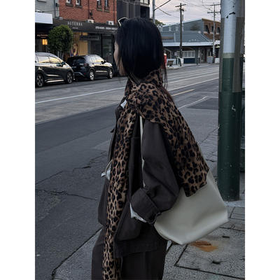 acme ground Versatile item: Retro leopard print thin Silk scarf, loose old Money scarf for Autumn and Winter 52270