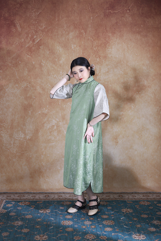 1920S Tube Collar Long Vest with Rounded Hem 1920S Tube Collar Long Vest with Rounded Hem
