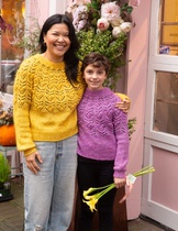 Silver Bell Pullover Parent-Child Mother and Daughter Sweater Stick Stitch Text Knitting Instructions Jun Xiaojun Illustrations Not Finished Products