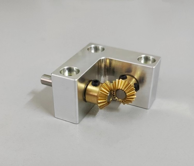 Spot 90-degree converter speed ratio 1: 1 Small cone type bevel gear box Right angle Inverter Output Shaft Diameter 4mm-Taobao