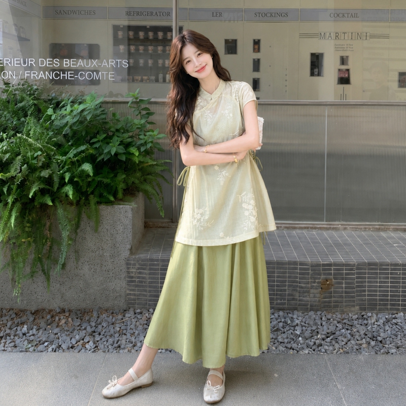 Green New Chinese Style Embroidered Cheongsam Top and Skirt Set for Women, Summer 2026 New Style Camisole Dress Two-Piece Set Green New Chinese Style Embroidered Cheongsam Top and Skirt Set for Women, Summer 2026 New Style Camisole Dress Two-Piece Set