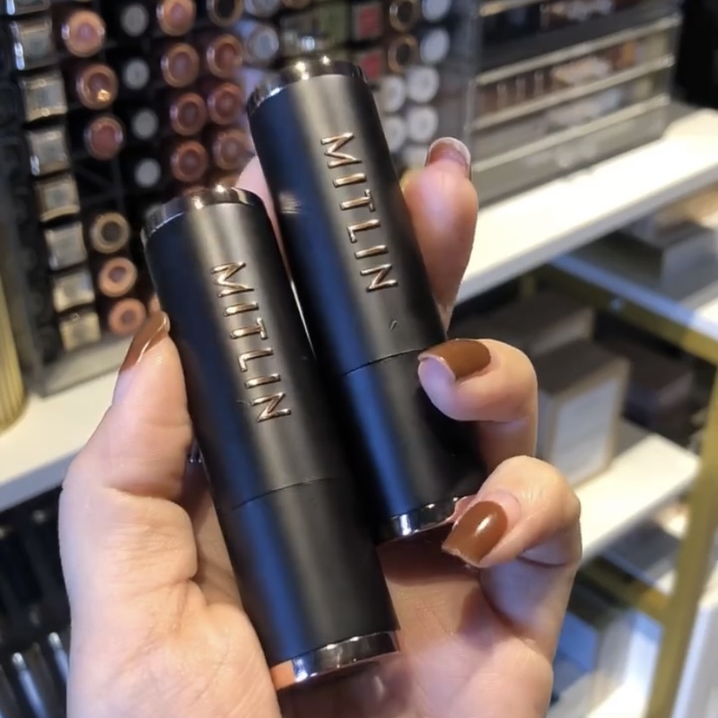 Mizhilian Luxury Non-Stick Lipstick, Long-Lasting, Not Easy to Fade, Non-Stick, Whitening Matte Waterproof Lipstick for Women Without Makeup