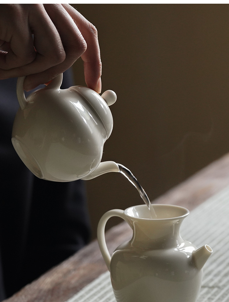 The Self - "appropriate content of jingdezhen apricot manual craft ceramic teapot single little teapot trumpet tea pot teapot filtering