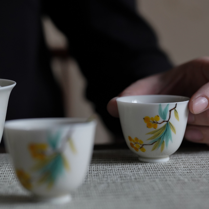 The Self - "appropriate content of jingdezhen hand - made loquat checking ceramic cups kung fu tea set small sample tea cup kunfu tea cups