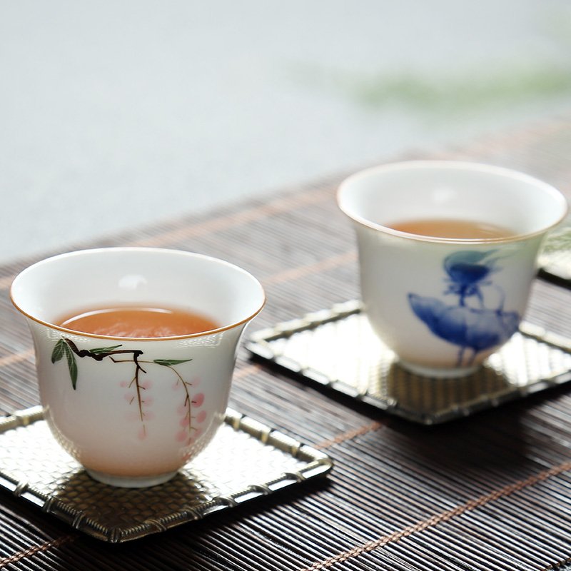 Treasure minister 's hand - made porcelain tea cups creative masters cup kung fu tea cups household contracted single CPU cups