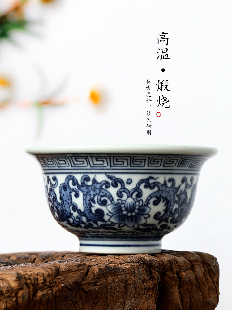 Jingdezhen blue and white master cup single CPU kung fu tea cup pressure hand a cup of pure manual sample tea cup single hand - made lotus flower