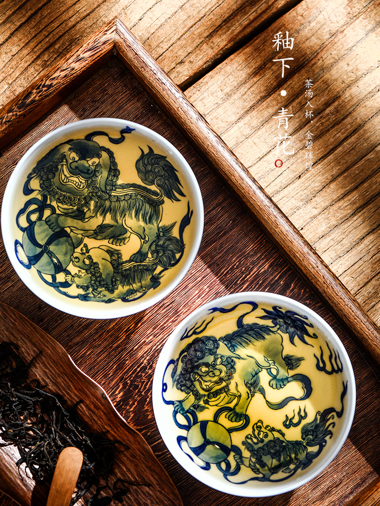 Jingdezhen checking blue and white kung fu master cup single CPU hand - made teacup large ji blue ceramic tea cups of tea