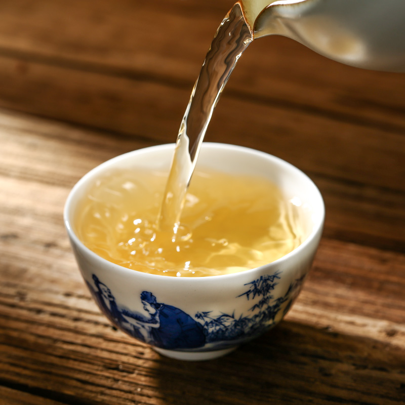 Jingdezhen blue and white master cup single cup large pure manual hand - made sample tea cup single white porcelain character kung fu tea cups