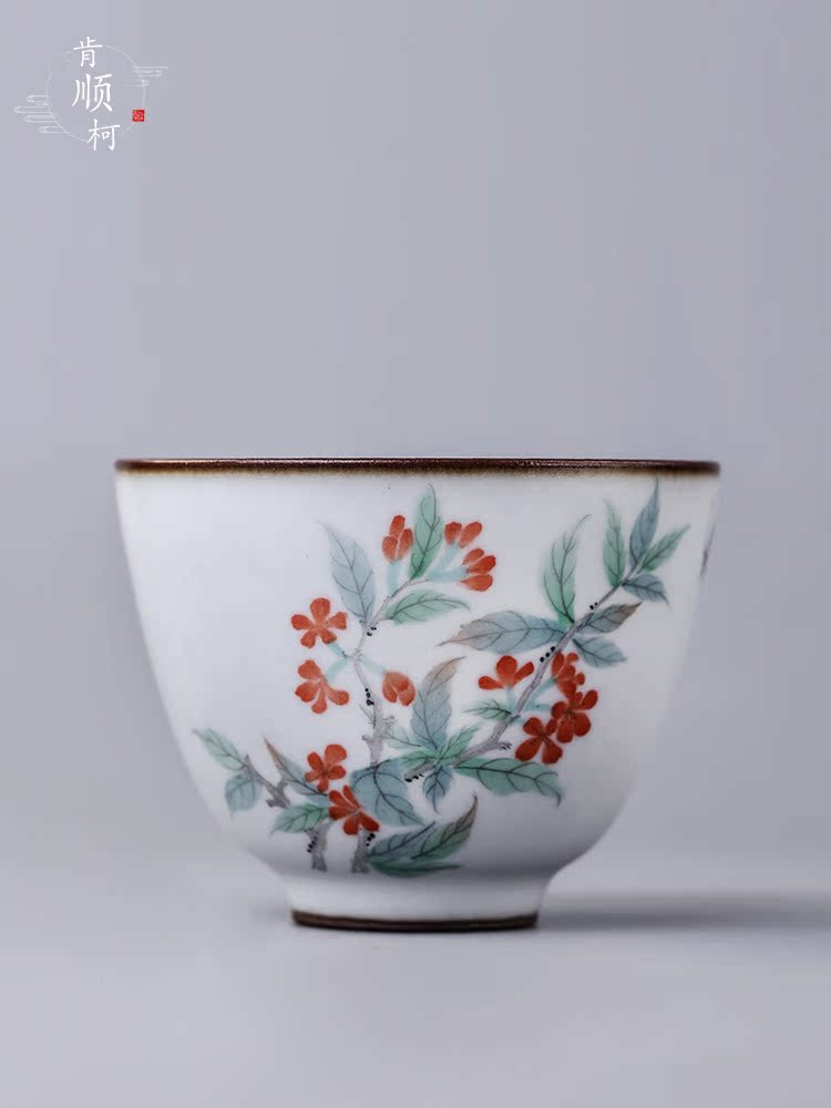 Hand - made master cup kung fu tea cups jingdezhen sample tea cup cup pure manual your up tea herbal tea light in use