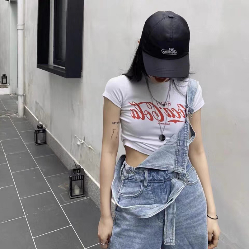 . Cao eo tay áo ngắn ngắn bức thư ngỏ cắt t-shirt của phụ nữ sexy vòng cổ thoải mái chỉnh sửa dưới áo khoác mùa hè