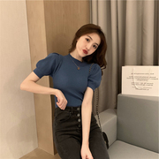 . Tight T-shirt 2020 mùa hè mới cơ thể sexy bong bóng tay áo thiết kế trái tim đan máy đầu ngắn tay của phụ nữ