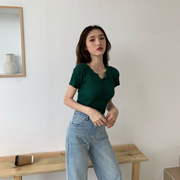 . Ngắn tay T-shirt in của phụ nữ triều ròng đỏ 2020 mùa hè mới cơ thể vừa vặn nút v-cổ đan chặt sexy trên