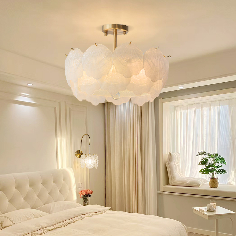 Warm and Romantic French-Style Simple Bedroom Chandelier, Cream-Colored Crystal Ceiling Lamp, Creative Shell Lighting for Children's Room Warm and Romantic French-Style Simple Bedroom Chandelier, Cream-Colored Crystal Ceiling Lamp, Creative Shell Lighting for Children's Room