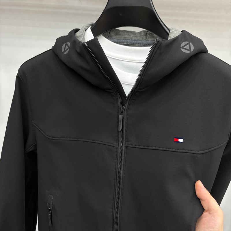 American Tommy Men's Jacket, Autumn and Winter New Soft Shell Fleece Jacket, Fashionable Casual Outdoor Hooded Jacket