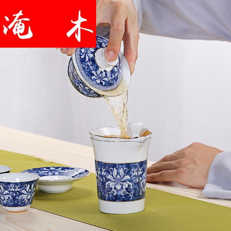 Submerged wood paint covered bowl of blue and white porcelain ceramic three only three of the bowl cups white porcelain to use home tea bowl of tea cups