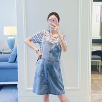 Phụ nữ mang thai mùa hè denim quai váy phù hợp với thời trang áo dài lỏng mẹ mùa hè váy áo thun hai mảnh 7759 - Áo thai sản đồ bộ bầu đẹp