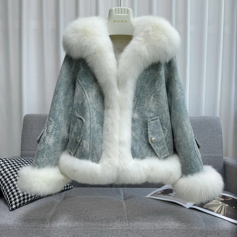 2025 Autumn and Winter Young Style Fur Coat, Waist-Cinching, Slimming, Super Beautiful Short Fur Coat, One-Piece Fur Jacket for Women 2025 Autumn and Winter Young Style Fur Coat, Waist-Cinching, Slimming, Super Beautiful Short Fur Coat, One-Piece Fur Jacket for Women