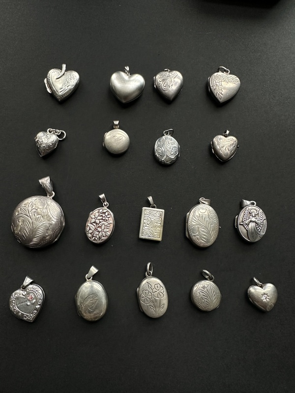 British Vintage Antique 925 Silver Photo Box Pendant Collection British Vintage Antique 925 Silver Photo Box Pendant Collection
