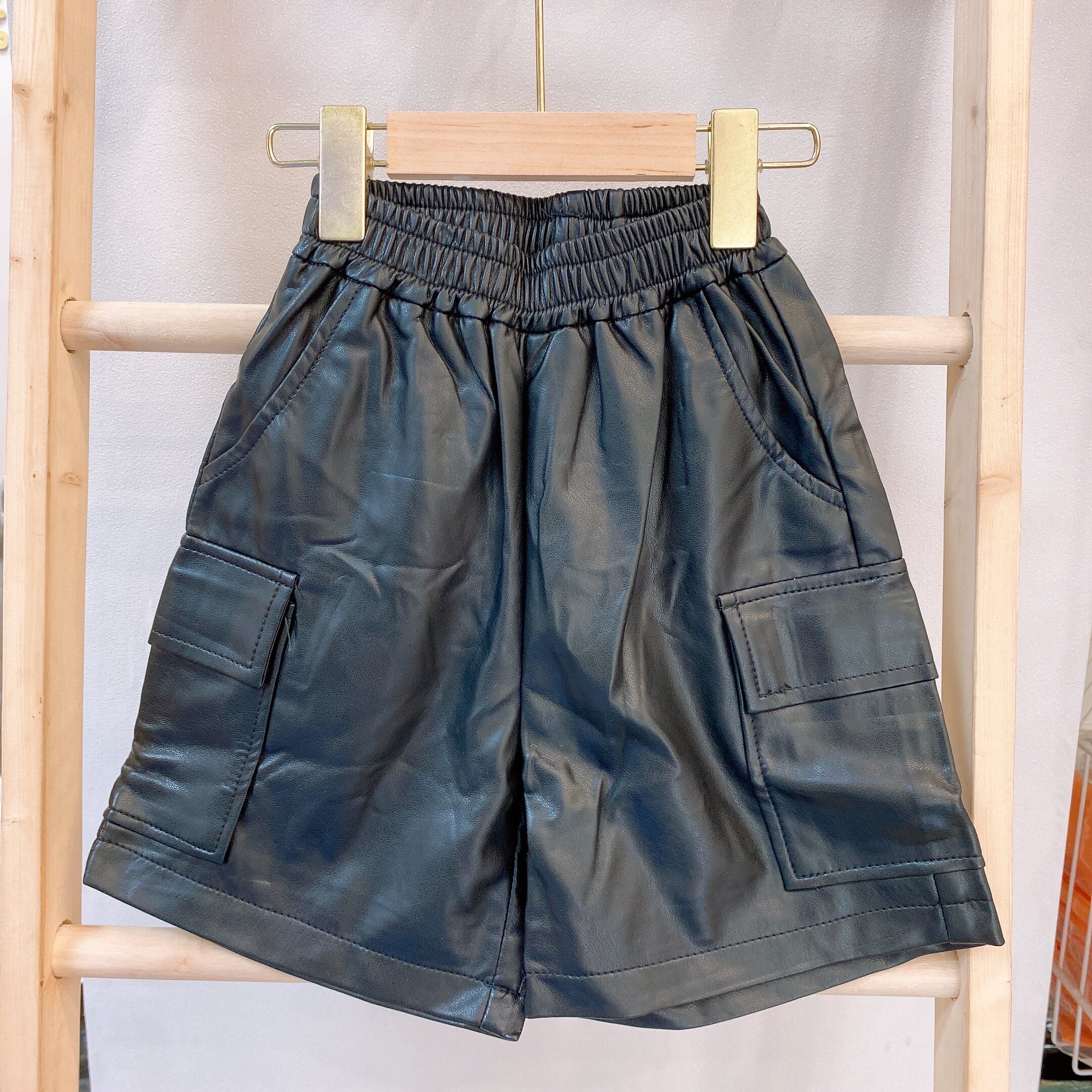 Niuduoduo children's spring, autumn and winter leather pants wearing pu leather fashion middle pants and shorts for big children 86835