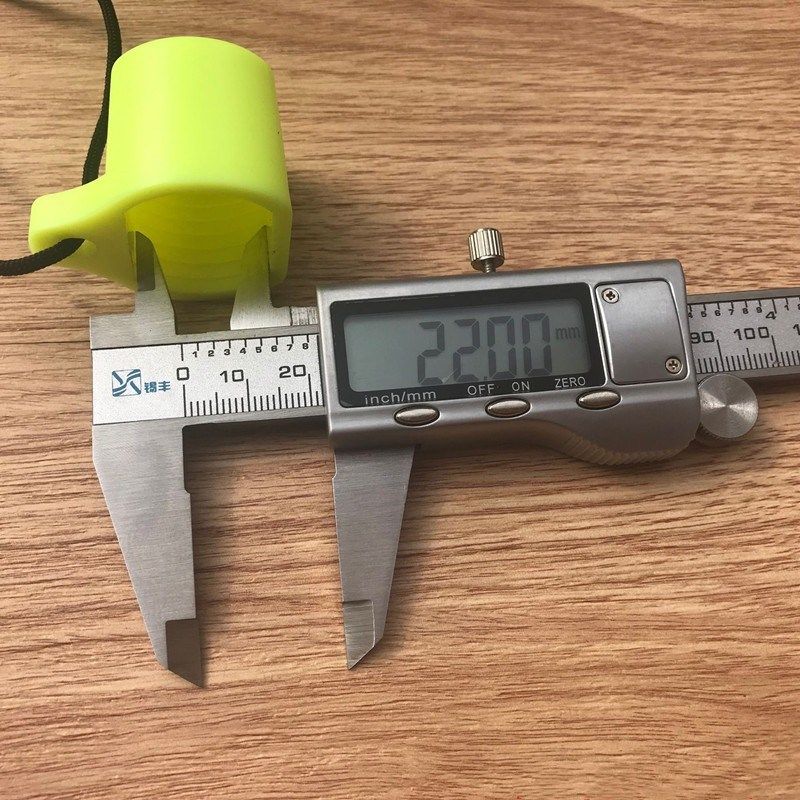 Taiwan imports color diving bottle head valve protection cover bottle head valve rubber dust cover with rope multi-color