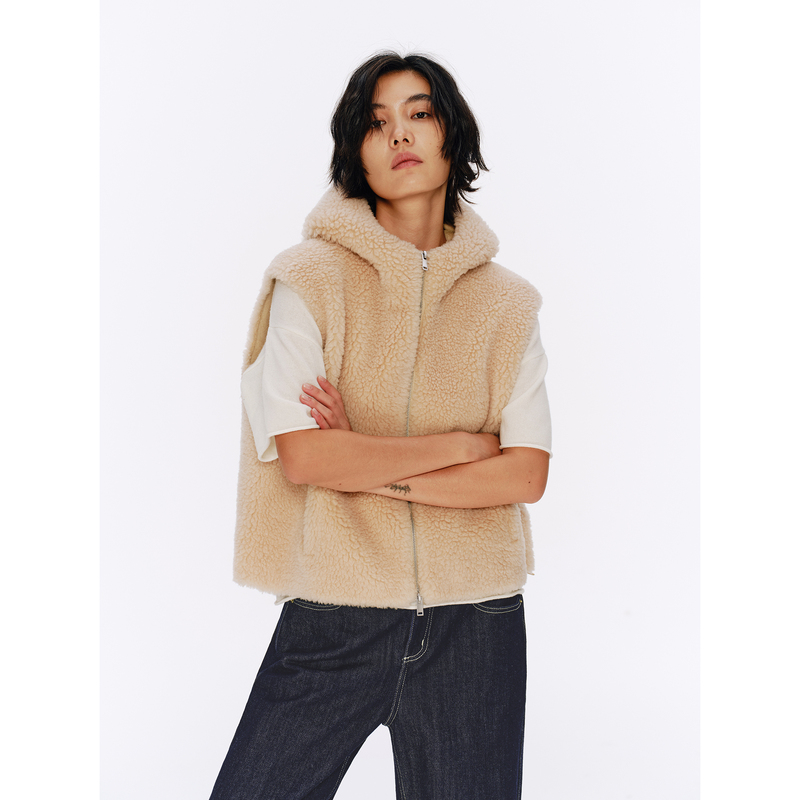 Taffa Tang Fa Fa's New Autumn and Winter Product, a Lazy and Simple Hooded 100% Wool Warm Sleeveless Teddy Fleece Vest for Women