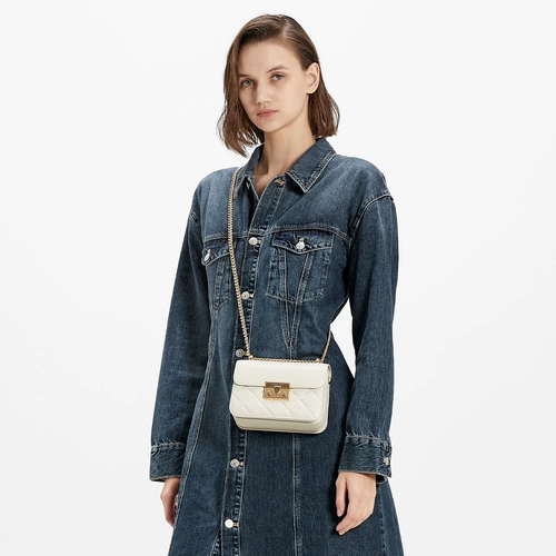 CHARLES&KEITH Летняя женская сумка CK2-80701360 сращенная ромбическая цепочка через плечо маленькая квадратная сумка женская сумка