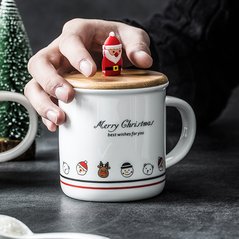 Christmas ceramic cups with cover with a spoon, mark cup lovers with fresh milk cup creative move trend