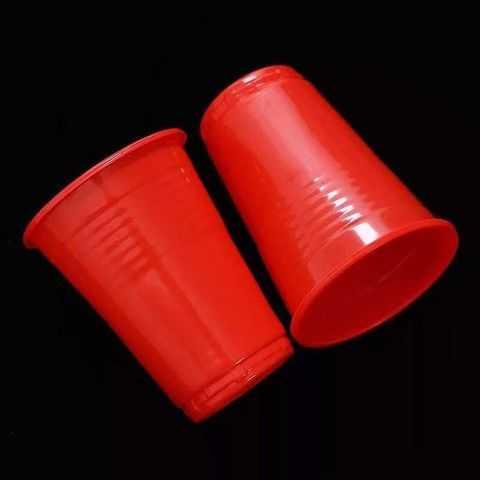 Wedding Wedding reception banquet tableware decorate the contracts of the disposable only 50 red plastic cups
