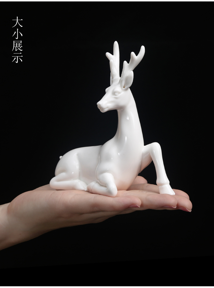 Dehua white porcelain deer tea pet furnishing articles vehicle accessories bon voyage instrument panel for men and women of high - grade creative sika deer