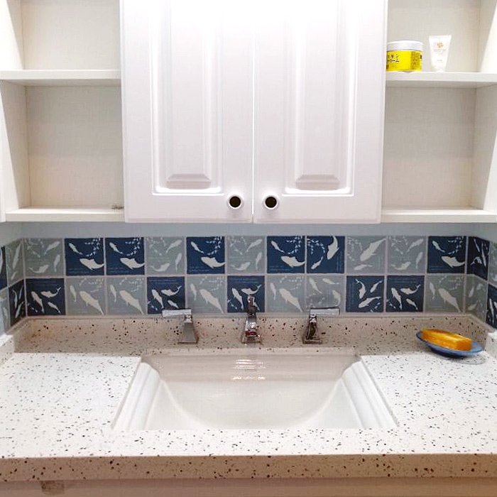 Toilet becomes modesty of the kitchen decorate the bathroom wall waterproof bathroom tile stickers block defect repair hole posts