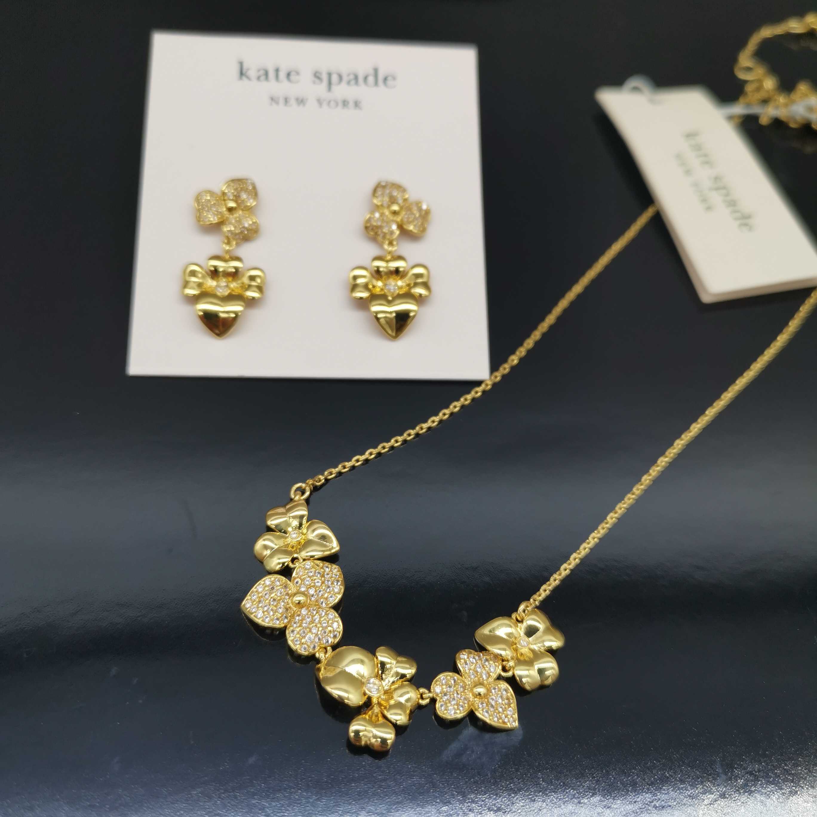 Europe and the United States ks advanced sense fashion Joker earrings 2020 new tide real gold plating non-fading earrings female earrings