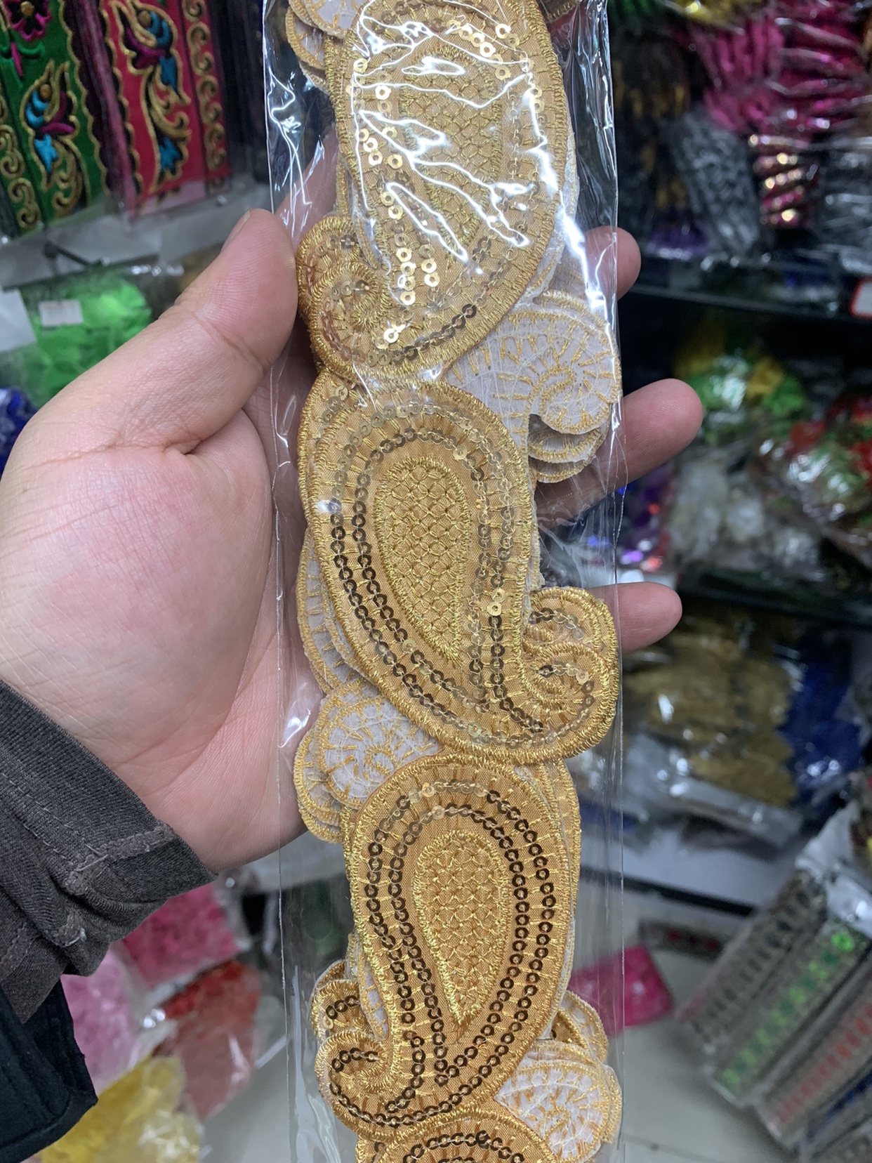 GoldenNew products   perform clothes decorate patch Cloth Decal   Embroidery Sequins Sliver Flower paste Ironing   7072 # Hot stamping