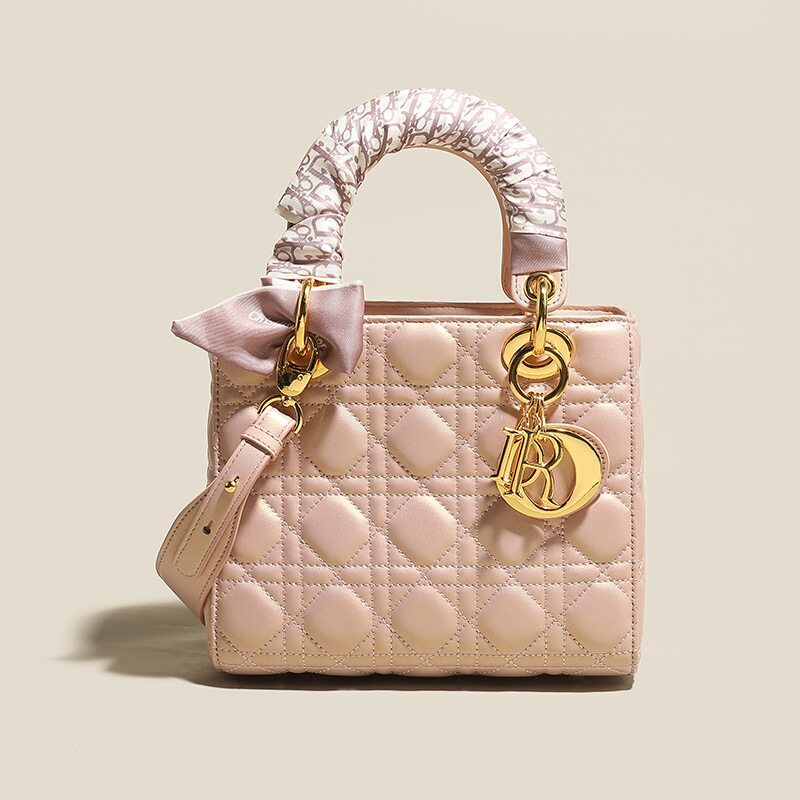Princess Diana Bag, Genuine Product from the Store, 2026 New Model, Quilted Sheepskin Handbag, Light Luxury, Famous Brand, Luxury Goods, Big-Name Brand Bag for Women