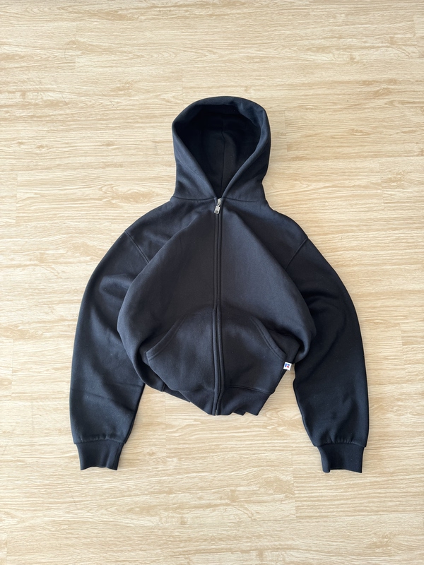 In Stock Vintage Russell Zip-Up Sweatshirt Retro Cardigan Vibe Cleanfit In Stock Vintage Russell Zip-Up Sweatshirt Retro Cardigan Vibe Cleanfit