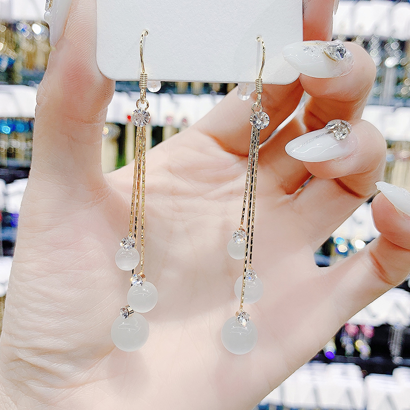 2022 new opal earrings female net celebrity temperament tassel zircon earrings Japan and South Korea all-match popular earrings retro